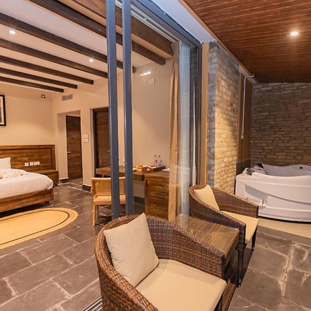 Hotel Raniban Retreat à Pokhara Extérieur photo