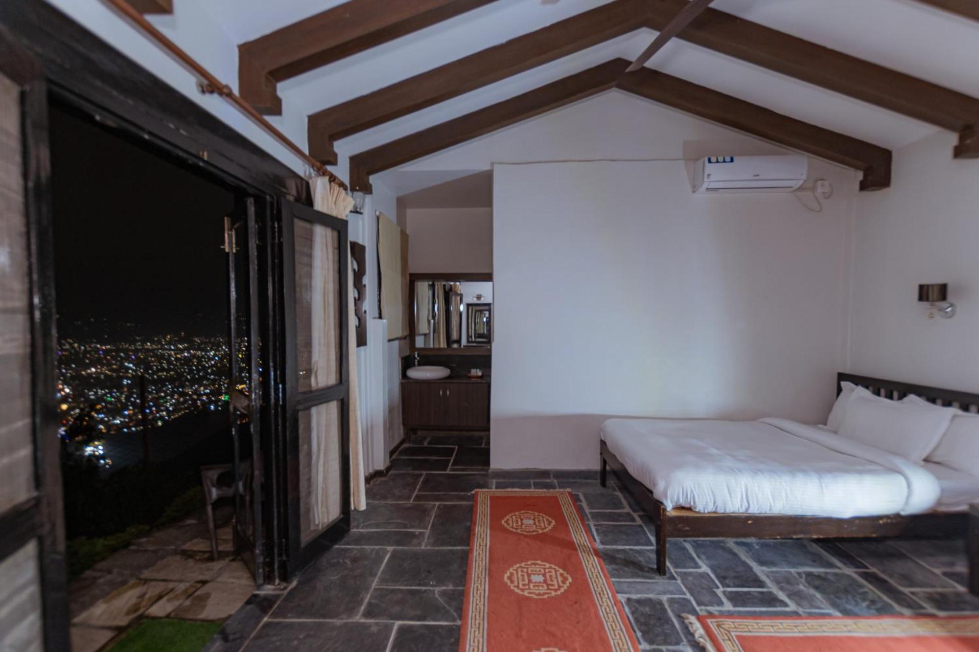 Hotel Raniban Retreat à Pokhara Extérieur photo